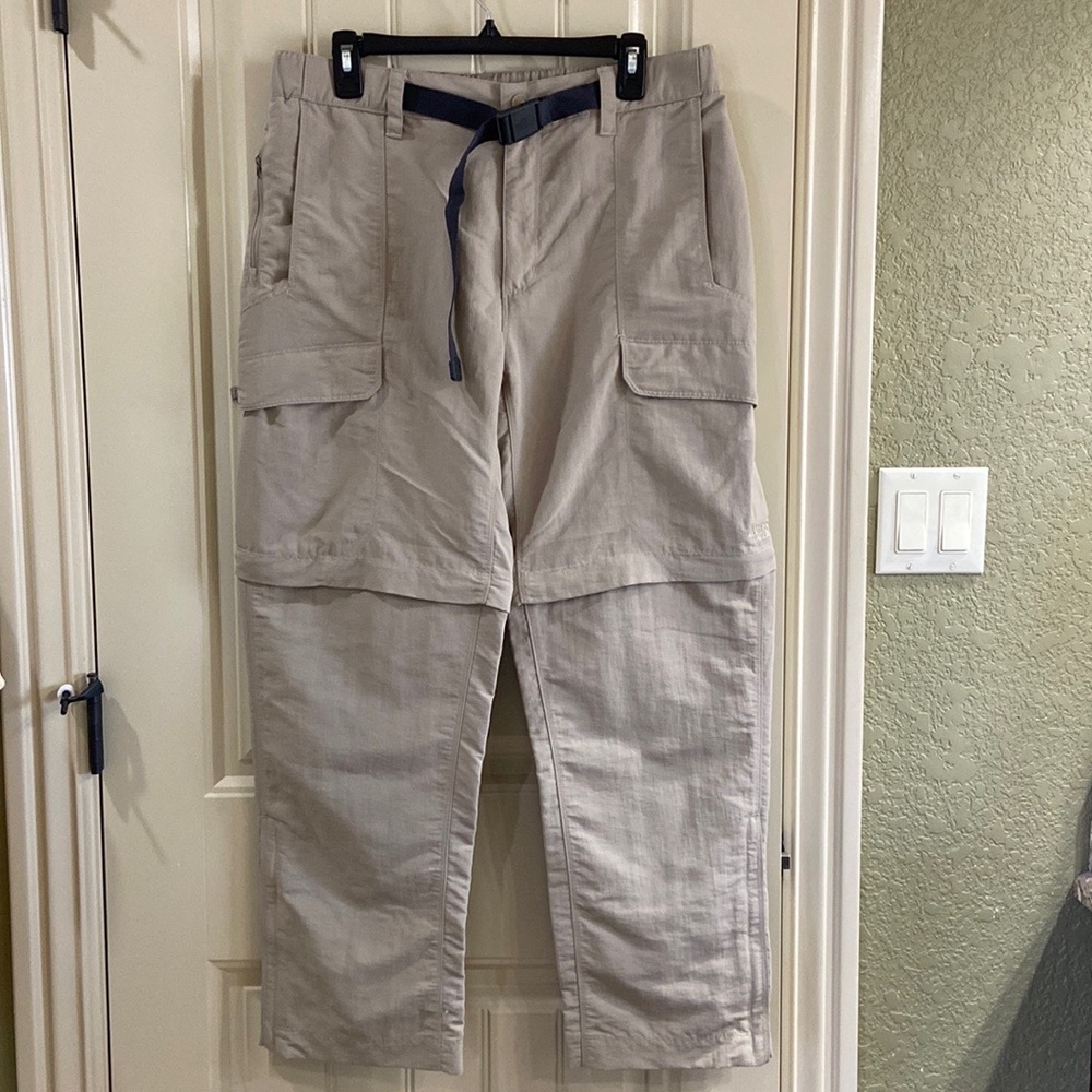 Men’s Kaki Pant/Short Combo by The North Face Brand. EUC!